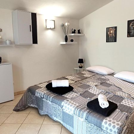 PUY Apartman Dora מראה חיצוני תמונה