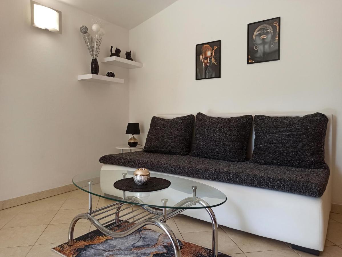 PUY Apartman Dora מראה חיצוני תמונה