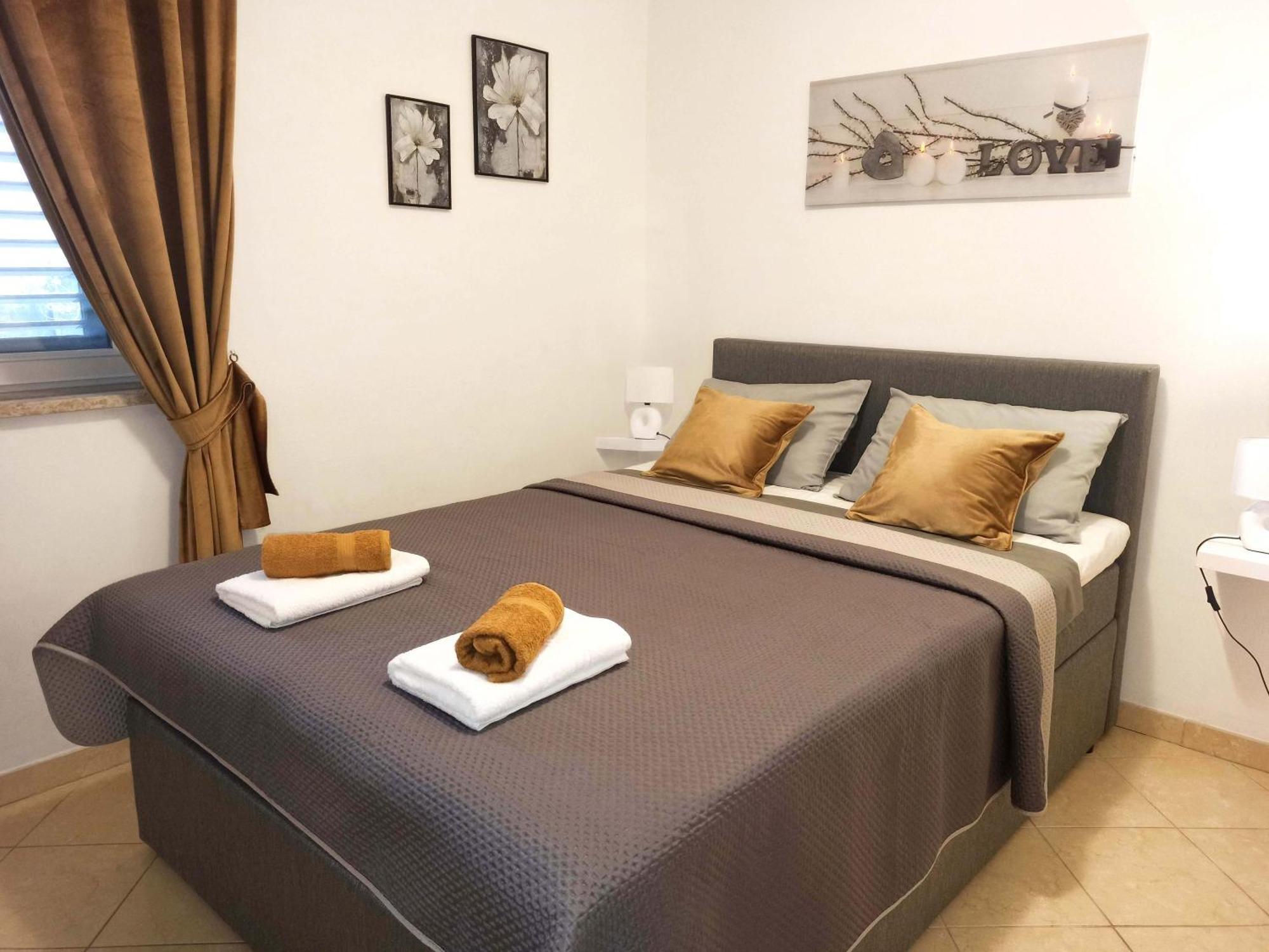 PUY Apartman Dora מראה חיצוני תמונה